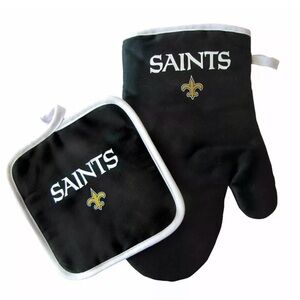 NWT New Orleans Saints NFL Oven Mitt &  Potholder Set